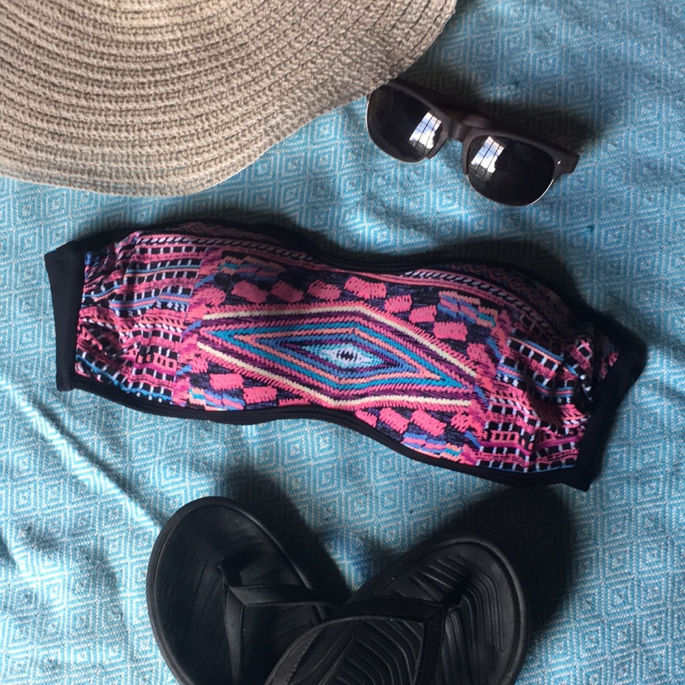 NWOT, Strapless Bikini Top in Aztec Bohemian Print